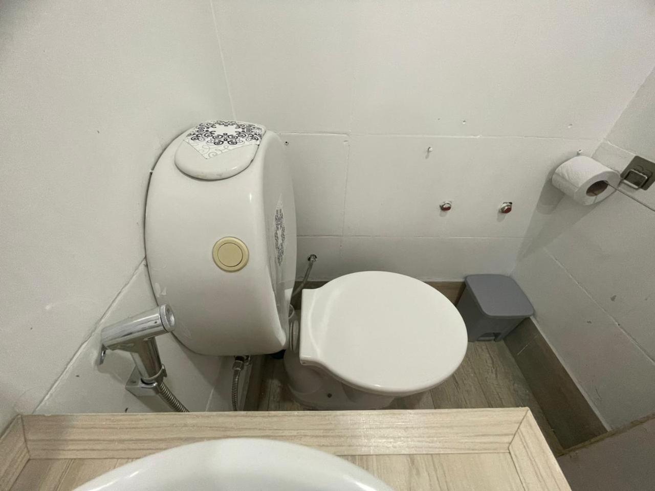 Hospedaje 3 Aeropuerto Ezeiza Pet Friendly Tranfer Gratis Desde Y Hacia El Aeropuerto De Ezeiza A 20 Minutos Lägenhet Exteriör bild