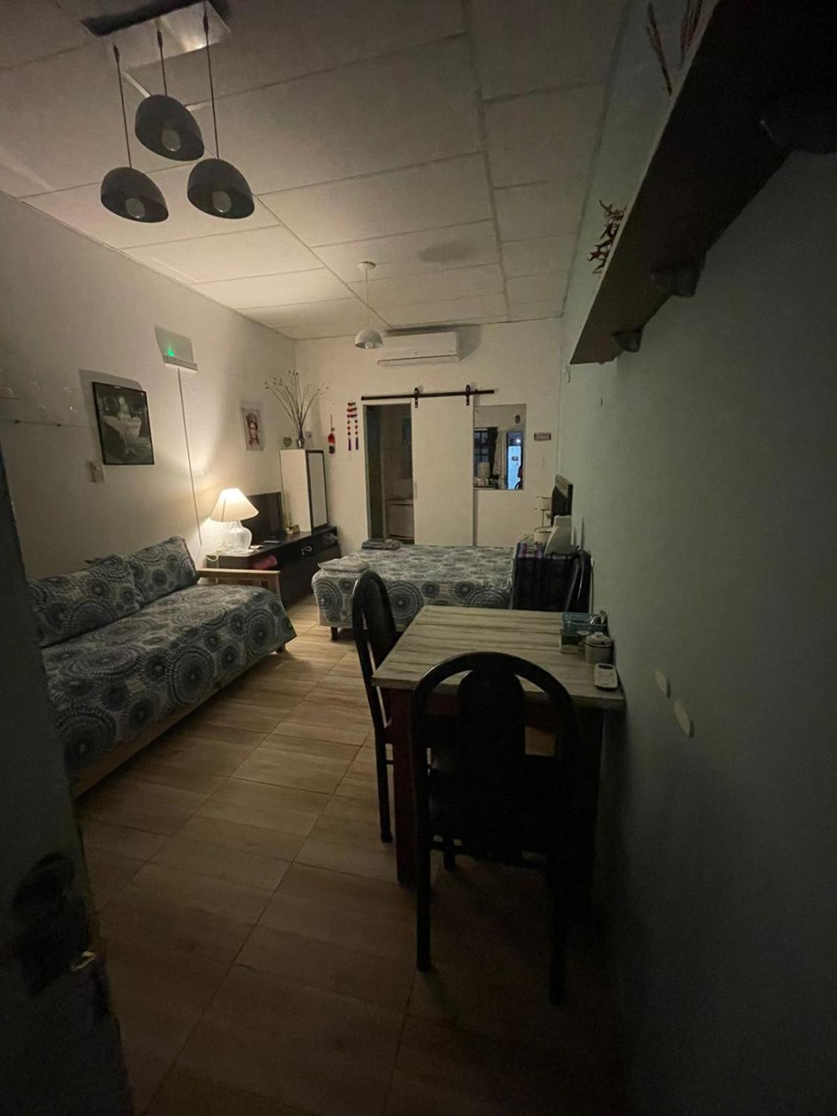 Hospedaje 3 Aeropuerto Ezeiza Pet Friendly Tranfer Gratis Desde Y Hacia El Aeropuerto De Ezeiza A 20 Minutos Lägenhet Exteriör bild