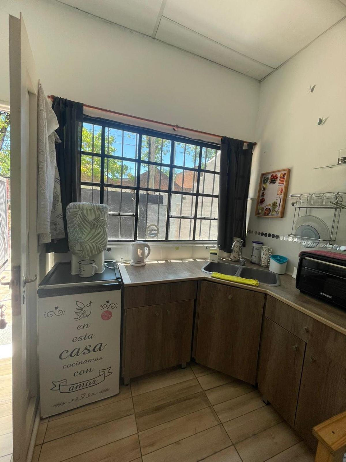 Hospedaje 3 Aeropuerto Ezeiza Pet Friendly Tranfer Gratis Desde Y Hacia El Aeropuerto De Ezeiza A 20 Minutos Lägenhet Exteriör bild